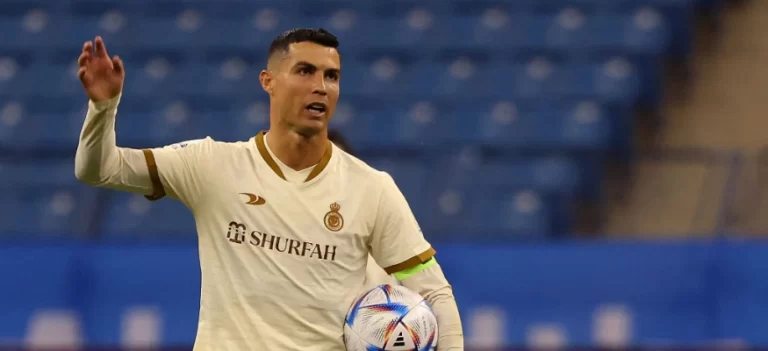 بالفيديو.. كريستيانو رونالدو غاضب والسبب سيلفي