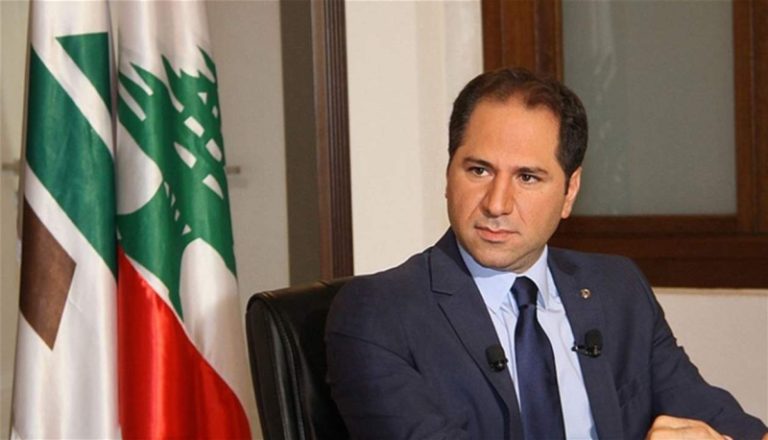 بعد “حادثة صيدا”.. سؤال من سامي الجميل للحكومة