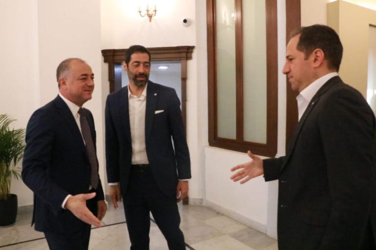 بوصعب يلتقي سامي الجميل