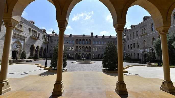 جلسة لمجلس الوزراء في السراي الحكومي