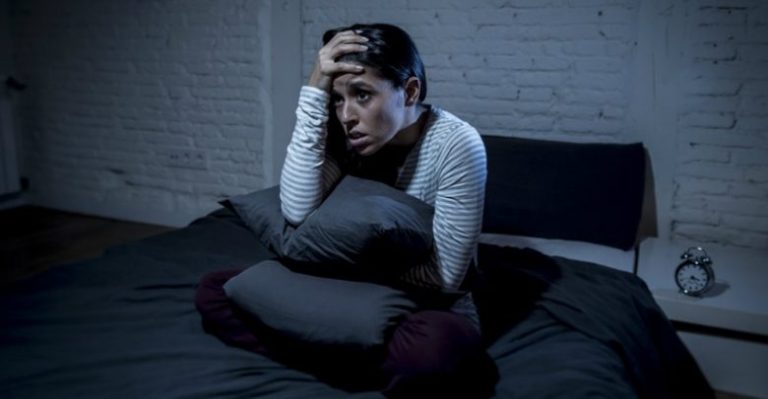 ما سرّ إستيقاظنا من النوم عند رؤية الكوابيس؟