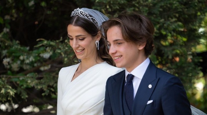 ما هي العبارة التي زيّنت تاج الأميرة رجوة في زفافها؟