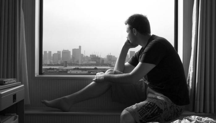 “العزلة” تزيد من خطر الموت المبكر!