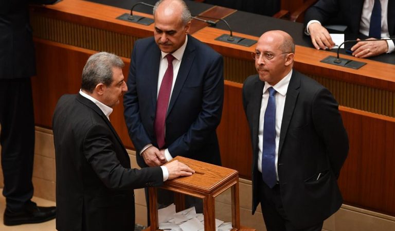 الجلسة 12: ليس أكثر من صندوق فرجة