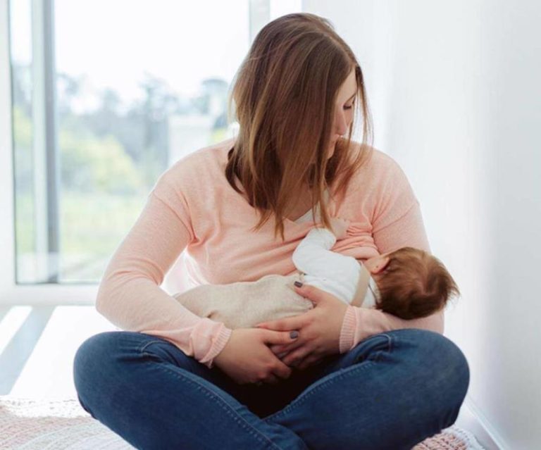 ما العلاقة بين الرضاعة الطبيعية وإرتفاع فرصة النجاح في الإختبارات؟