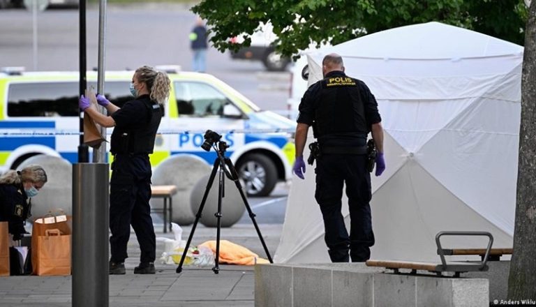 بالفيديو: قتيل و3 جرحى بإطلاق نار في السويد