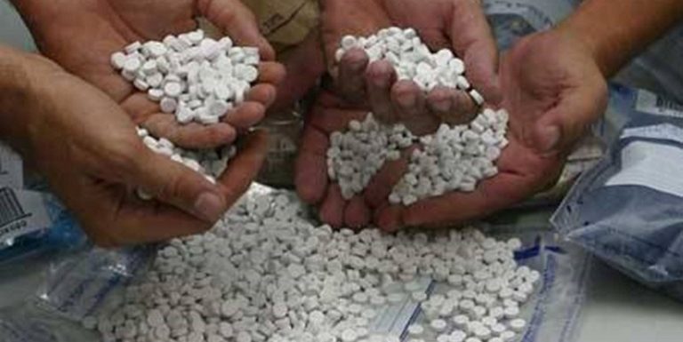 بالفيديو.. رحلة 450 ألف حبة كبتاغون من المرفأ الى كنشاسا فالخليج!