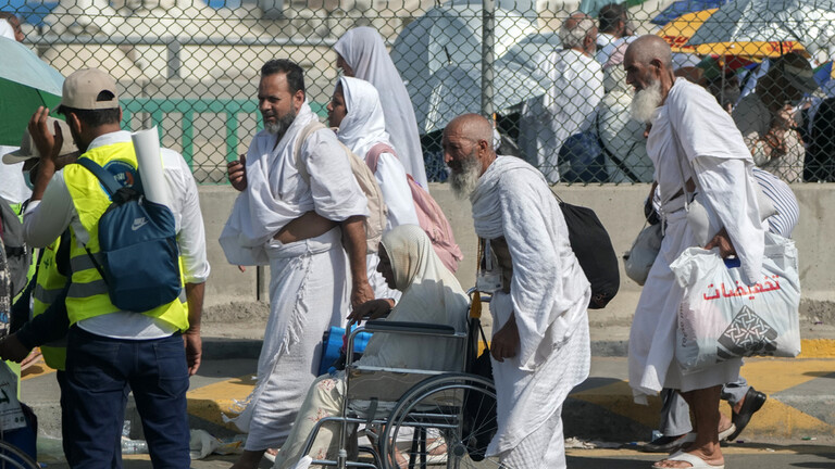 بالفيديو: إسعاف حاجة بعد الإغماء عليها