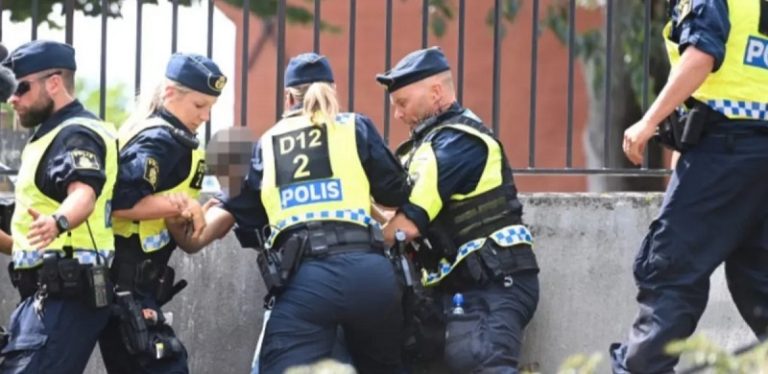 الأزهر يدعو للمقاطعة.. إدانة واسعة لحرق القرآن في السويد