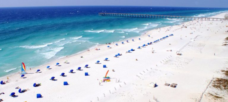 “عاصفة من الأمراض” في شواطئ فلوريدا الأميركية؟