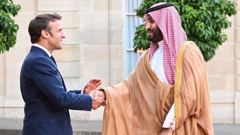 ماكرون بن سلمان