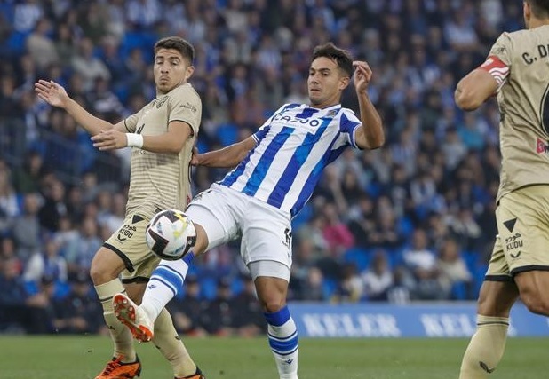 زوبيميندي يصفع برشلونة ويُعلن عن مستقبله