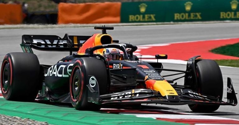 فرستابن يحقق أفضل زمن في أولى تجارب سباق إسبانيا