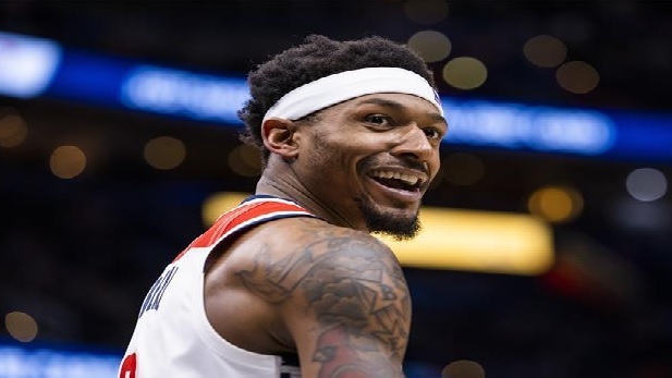 برادلي بيل الى فينيكس صنز