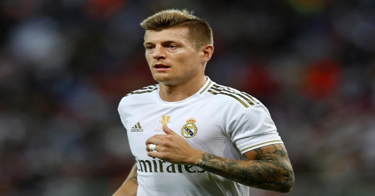 توني كروس يمدد عقده مع الملكي