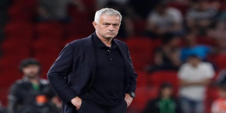 رداً على العقوبة بحقه.. مورينيو يستقيل من مجلس الاتحاد الاوروبي