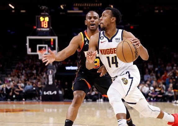 ميامي يعادل دنفر ويُشعل نهائي السلة الاميركي