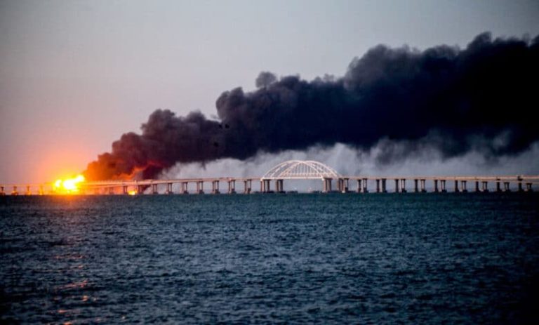 موسكو: الجسر الرابط بين القرم وأوكرانيا “خارج الخدمة”