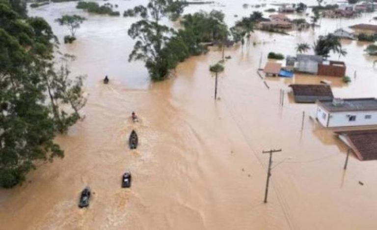 إعصار مُدمّر يضرب البرازيل!