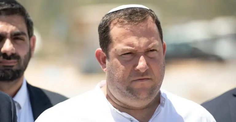 مسؤول “إسرائيلي” لنتنياهو: “احمونا بحق السماء”