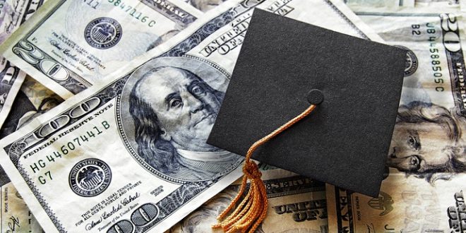 أموال الطلاب عالقة في الخارجية!