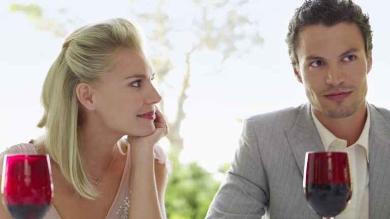 ما الفرق بين “الإفتتان الرومانسي العميق” والحب؟