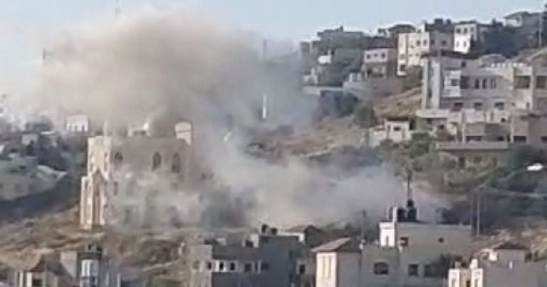 بالفيديو.. جرحى بعملية نوعية ضد الإحتلال في جنين