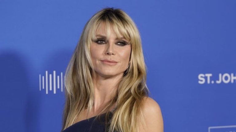 بالصور.. هايدي كلوم تتألق في عيدها الـ 50