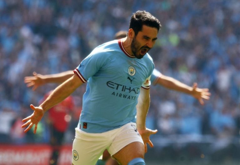 هل يغادر غوندوغان مانشستر سيتي إلى برشلونة؟