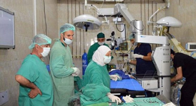 إجراء عملية زراعة حلزون في جمجمة طفل