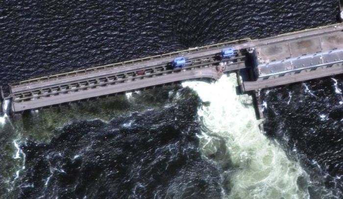 بعد تفجير سد نوفا كاخوفكا.. خيرسون مهددة بالغرق (فيديو)