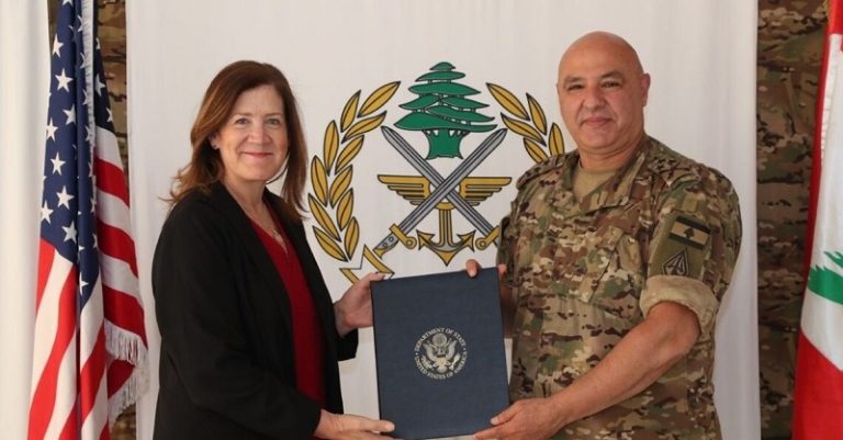 قائد الجيش يخالف القانون: عقود بالتراضي بـ20 مليون دولار