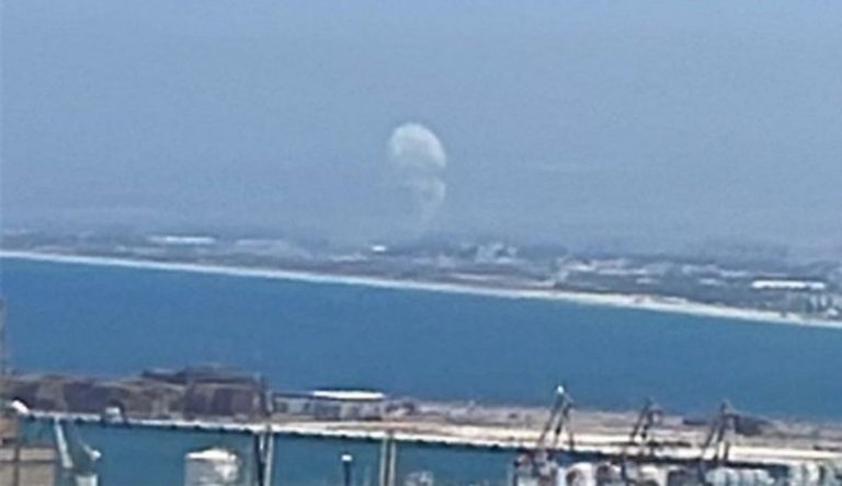 بالفيديو: انفجار في مصنع عسكري في حيفا
