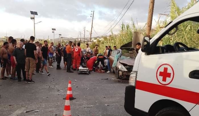 بالصور: قتيل وجرحى بحادث سير في البترون