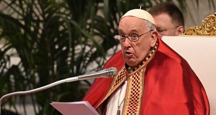 البابا فرنسيس: السماح بحرق القرآن أمر مرفوض ومُدان