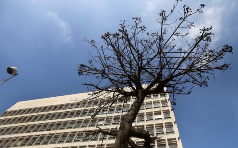 بري وميقاتي فشلا في تمرير تعيين حاكم جديد: “حزب الله” و”التيار” يرفضان