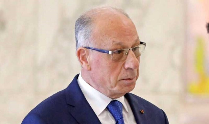 سليم: لن أقبل بحصول أيّ خلل في قضيّة نهاية ولاية قائد الجيش