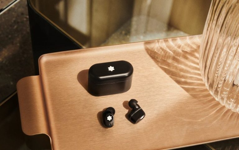 “مون بلان” تطرح أول سماعات صغيرة MTB 03