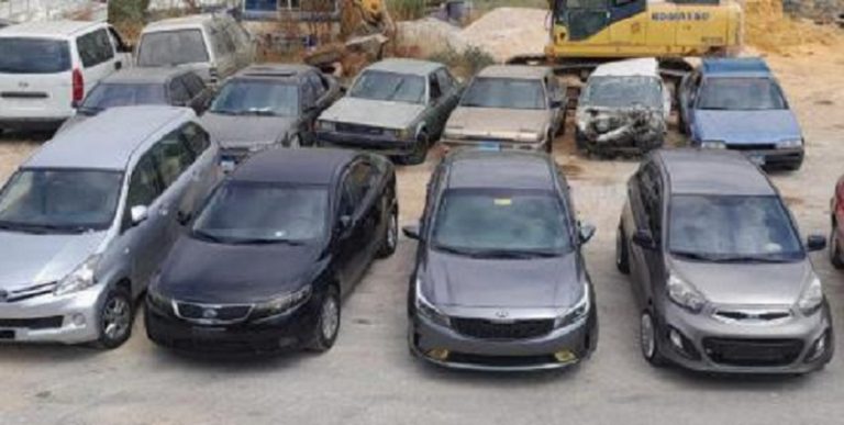 بالفيديو: عملية نوعية توقع عصابة سرقة سيارات