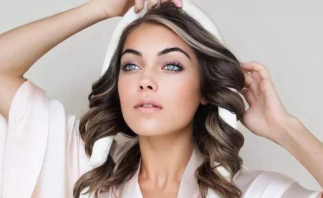 شعر “كيرلي” بدون حرارة؟