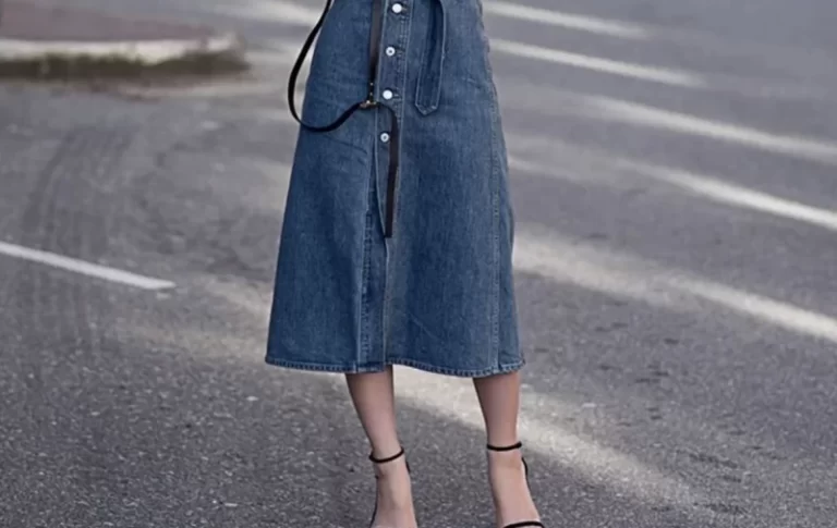 تنورة جينز طويلة.. موضة صيف 2023