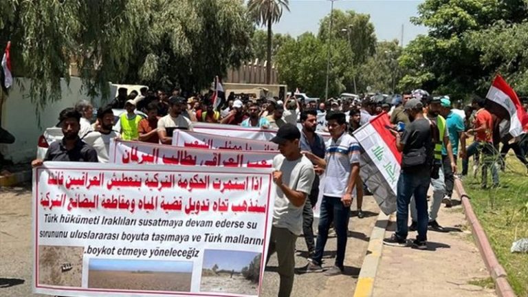 تظاهرات في العراق تنديداً بنقص المياه والكهرباء