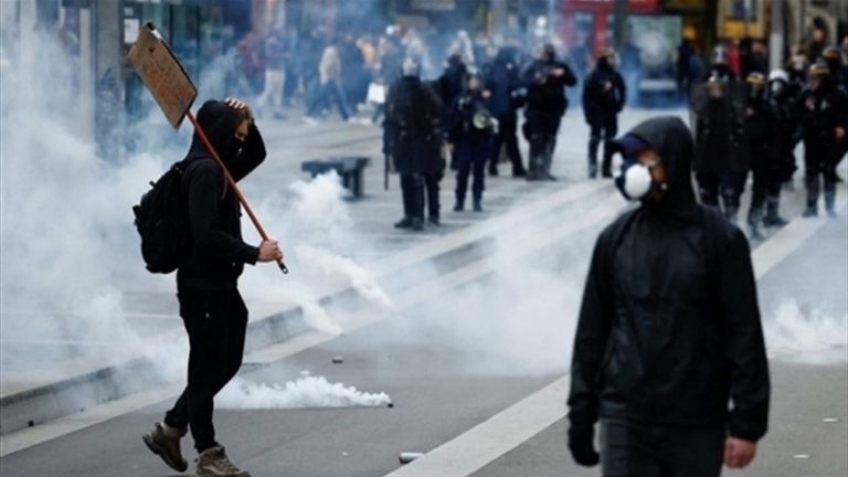 اتهام عناصر بالشرطة الفرنسية بممارسة العنف