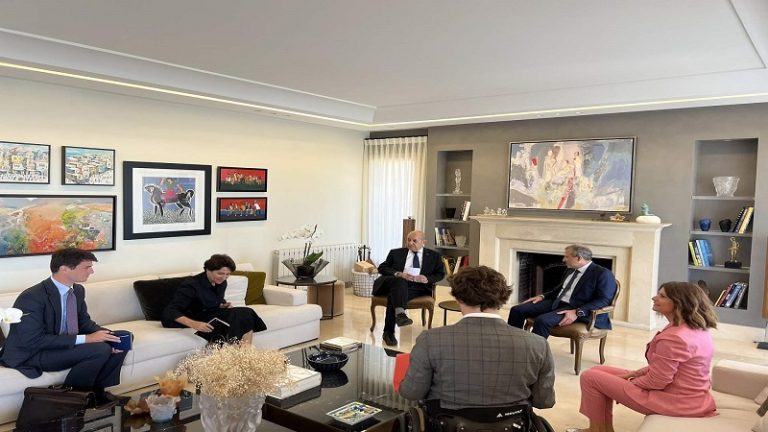 التيار فرنسا لودريان باسيل