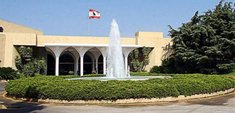 هل يحمل آب بوادر عن شكل اللقاء الحواري؟