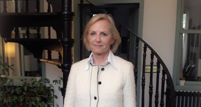 السفيرة السويدية