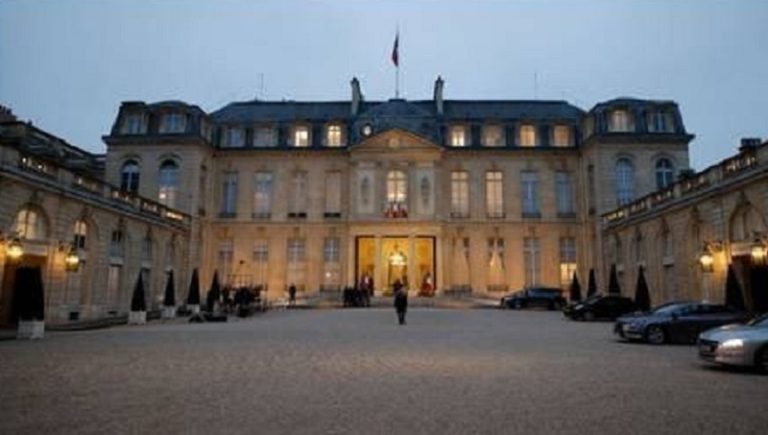 إصبع يد مقطوع بالبريد إلى ماكرون!