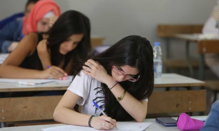 الامتحانات الرسميّة تبدأ الإثنين… وبطاقة بديلة لمن حُجبت الاصلية عنه