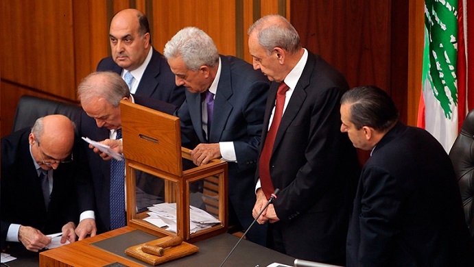 صفحة جديدة… وتعويلٌ على مرشّح ثالث