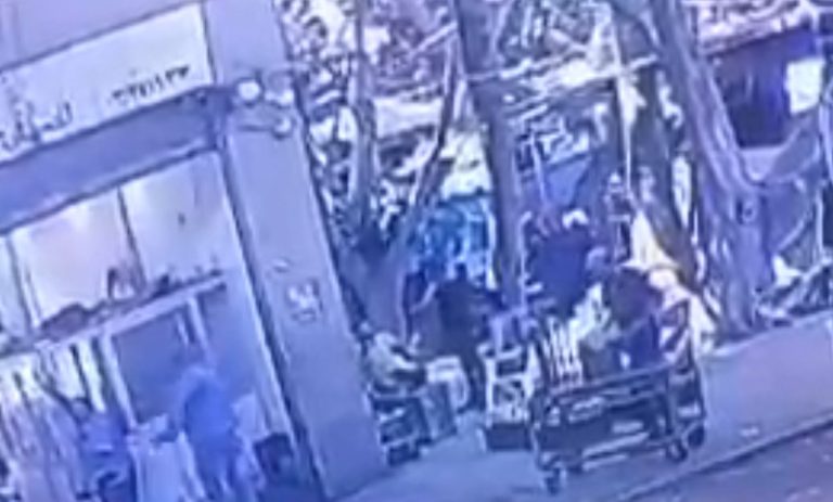 بالفيديو.. لحظة سقوط قذيفة صاروخية على حسبة صيدا